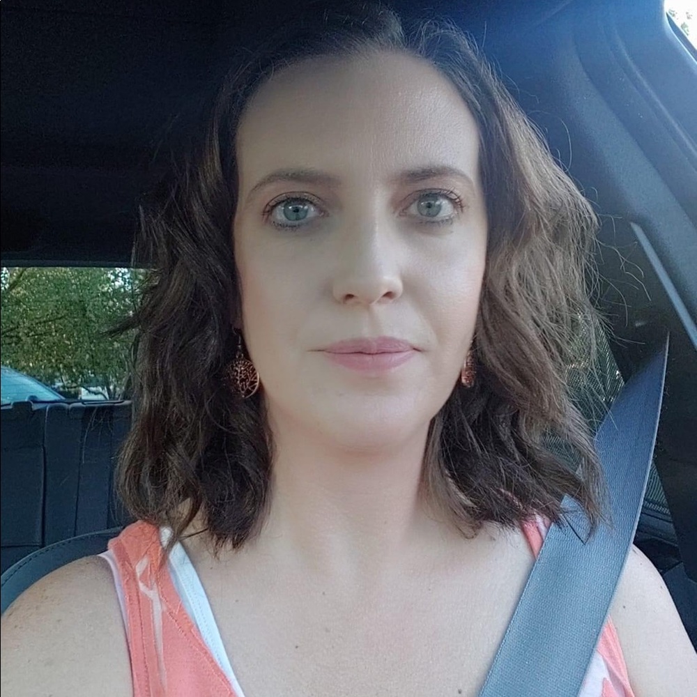 Meet your Posher, Julie